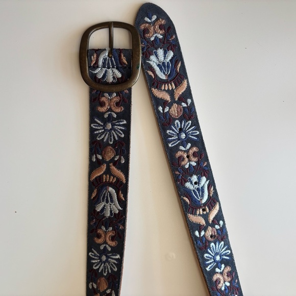 Lucky Brand Floral Embroidered Belt with Buckle - Picture 1 of 4
